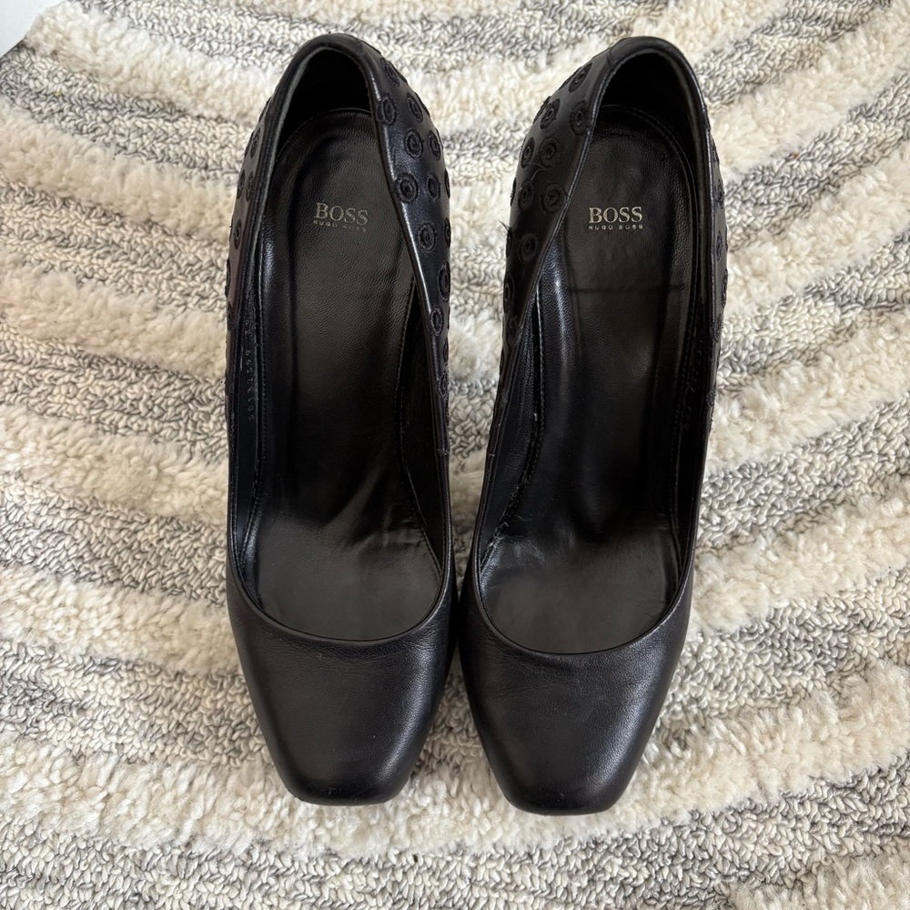 Hugo Boss stilettos - Picture 4 of 9